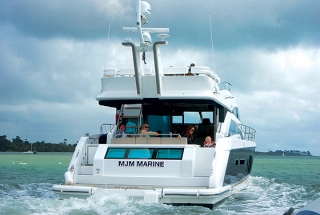  我们的豪华游艇之一 